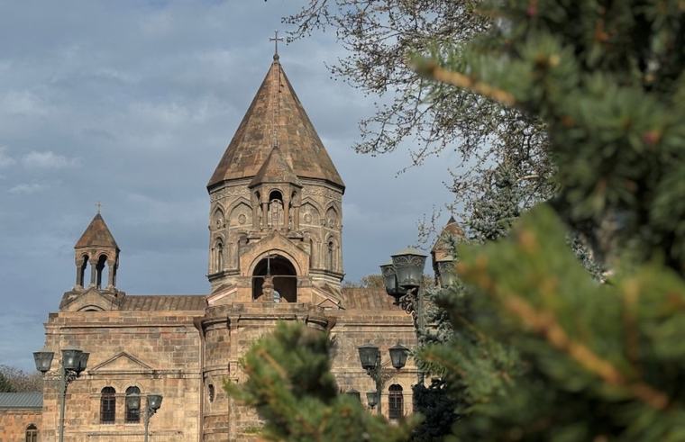Հասարակություն Մայր Աթոռը խստորեն դատապարտում է Հովհաննավանքում վերջին շրջանում տեղ գտնող մտահոգիչ երևույթը 2026-09-07 13:54 1234