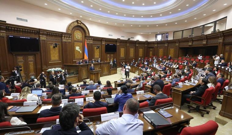 Ազգային ժողովի 9-րդ գումարման առաջին նստաշրջանը. ՈՒՂԻՂ (տեսանյութ)