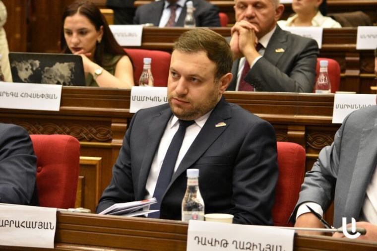 Հասարակություն Քաղաքական Մի բան հստակ է․ Հայաստանի քաղաքացին չի ընտրել Ալիևին․ Տիգրան Աբրահամյան 2026-09-04 19:19 736